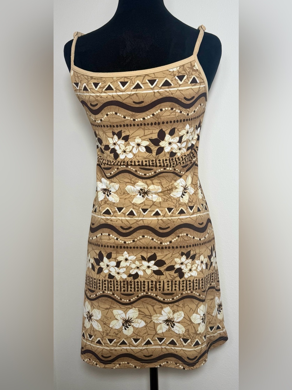VTG Hip Up Boho Floral Print With Adjustable Straps Dress Size Large
Like New! - Picture 4 of 7